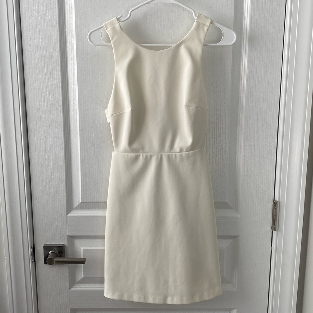ZARA ivory bow short dress
Perfect for bachelorette, graduation, bridal shower